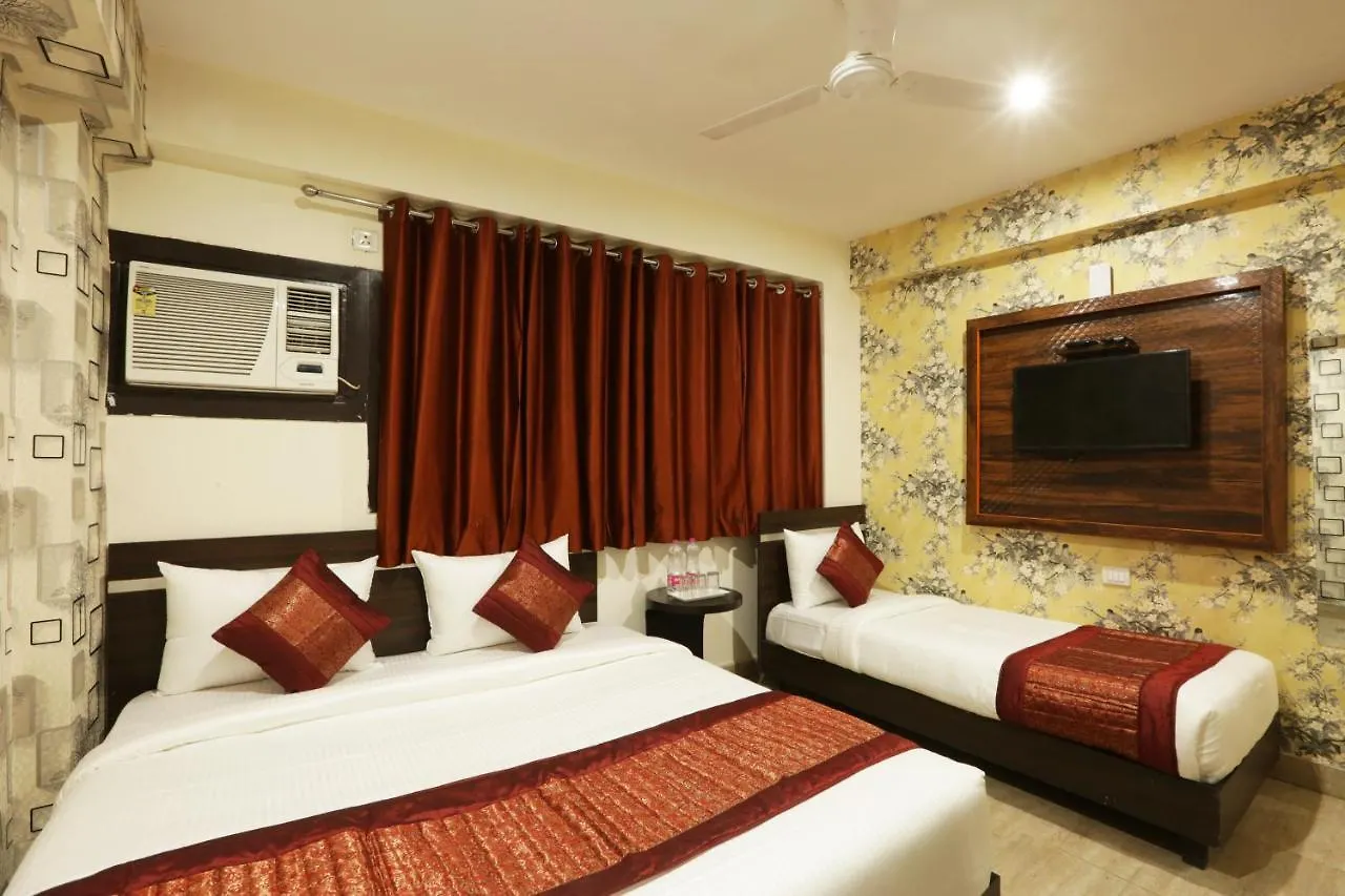 Hotel Sky Wood At Airport New Delhi